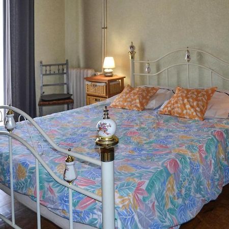 Stunning Home In Biras With Kitchenette Εξωτερικό φωτογραφία