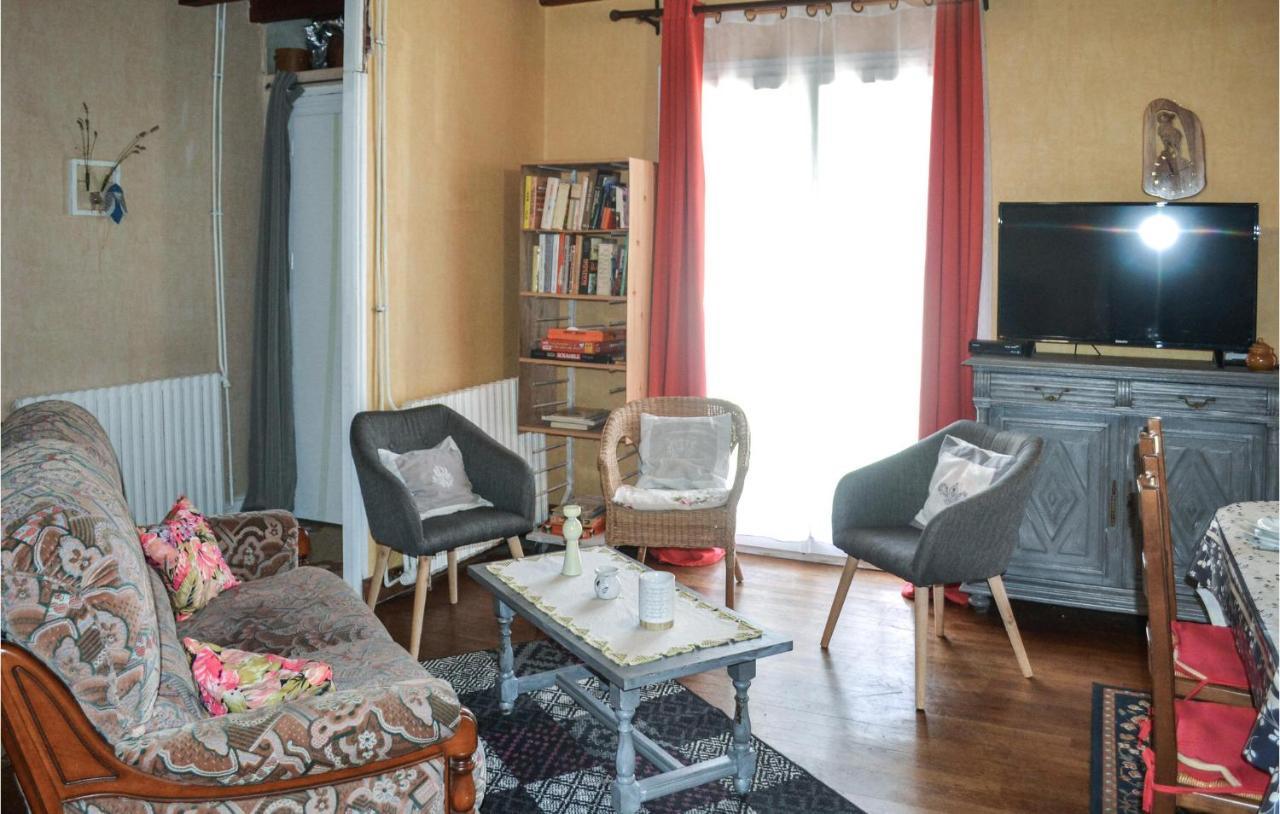 Stunning Home In Biras With Kitchenette Εξωτερικό φωτογραφία